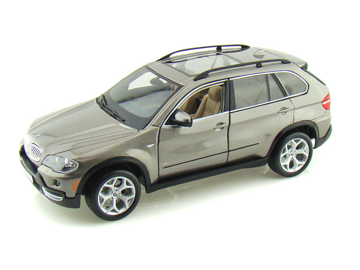 Bburago BMW X5 1:18 Diamond