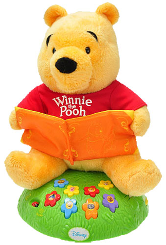 Macko Pooh spievajúci a hovoriac